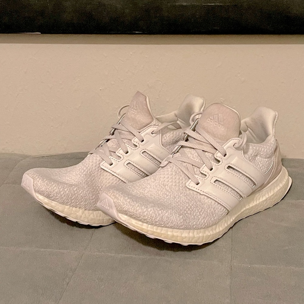 Adidas Ultraboosts DNA • Men’s 8 / Woman’s 9.5